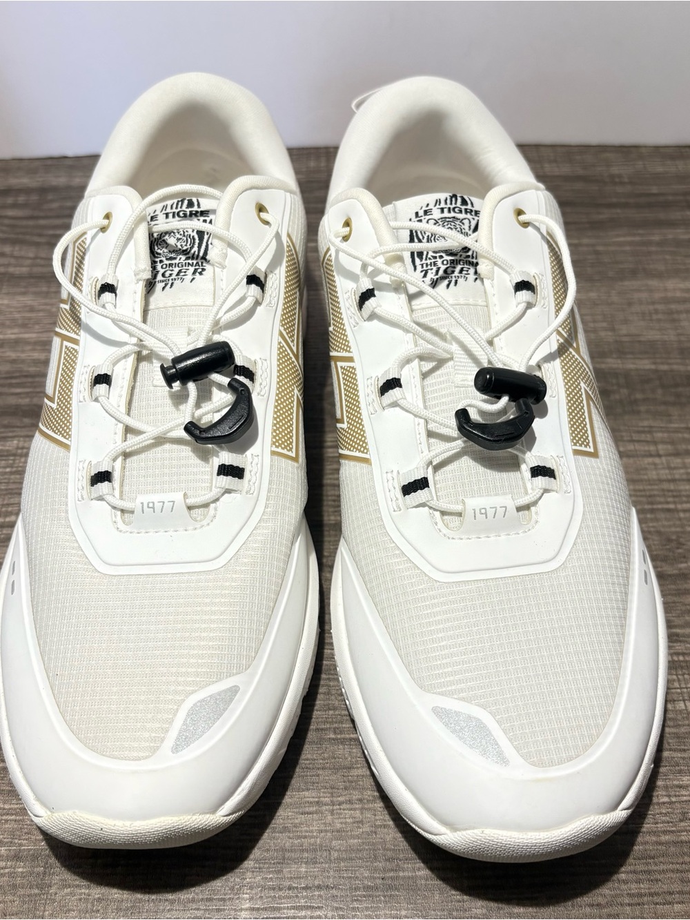Le Tigre Bowery Sneakers Women’s Size 8 White Gold Orange Toggle Lace Shoes